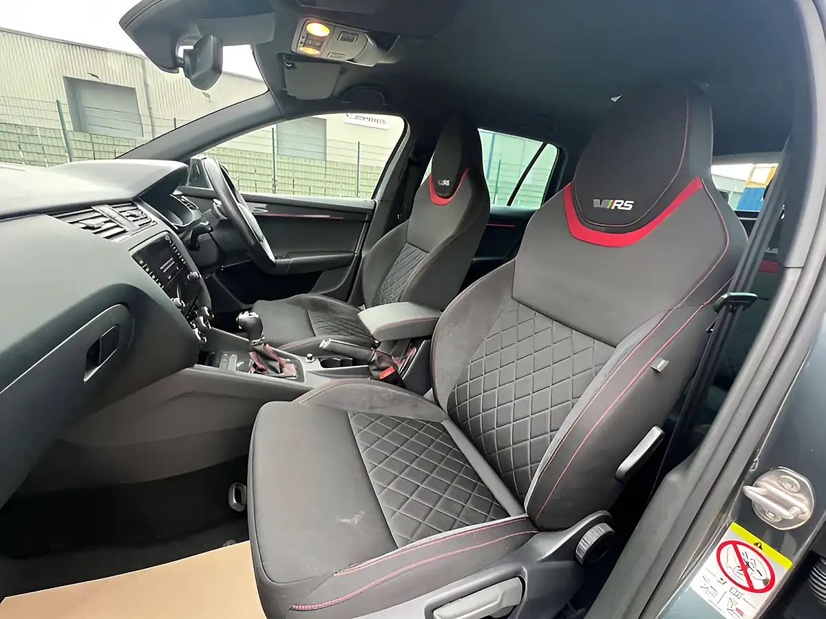 Used 2019 Skoda Octavia VRS Quartz Grey - Interior and Exterior details 13