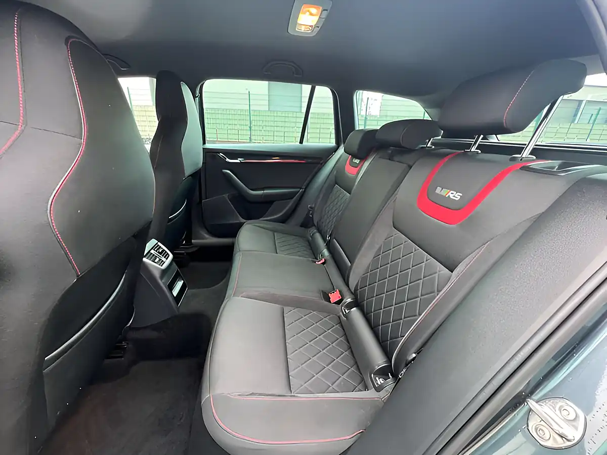 Used 2019 Skoda Octavia VRS Quartz Grey - Interior and Exterior details 17