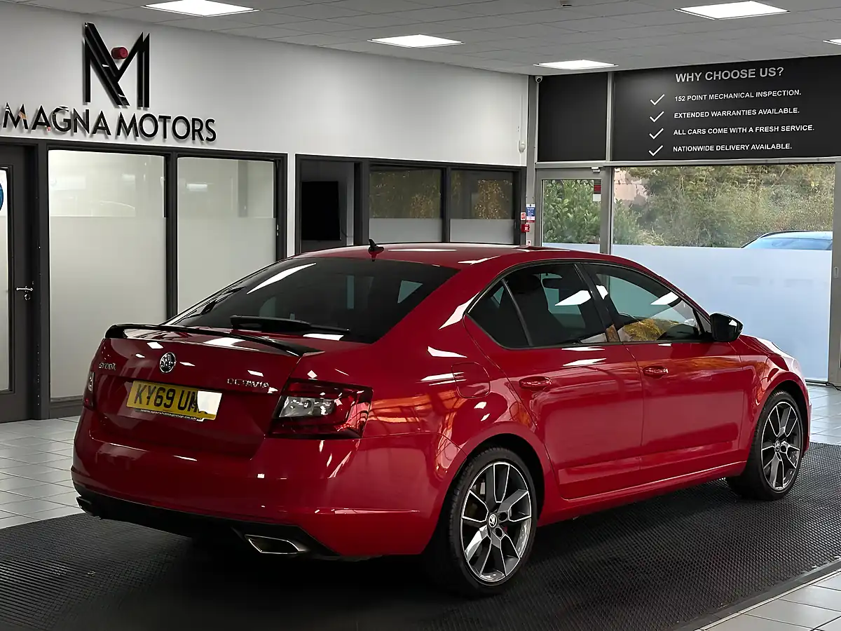 Used 2019 Skoda Octavia VRS Red - Interior and Exterior details 11
