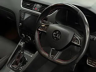 Used 2019 Skoda Octavia VRS Red - Interior and Exterior details 12