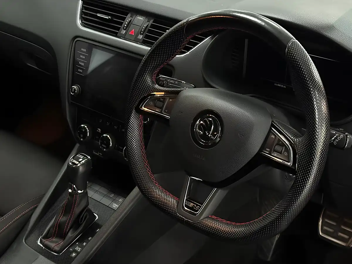 Used 2019 Skoda Octavia VRS Red - Interior and Exterior details 12