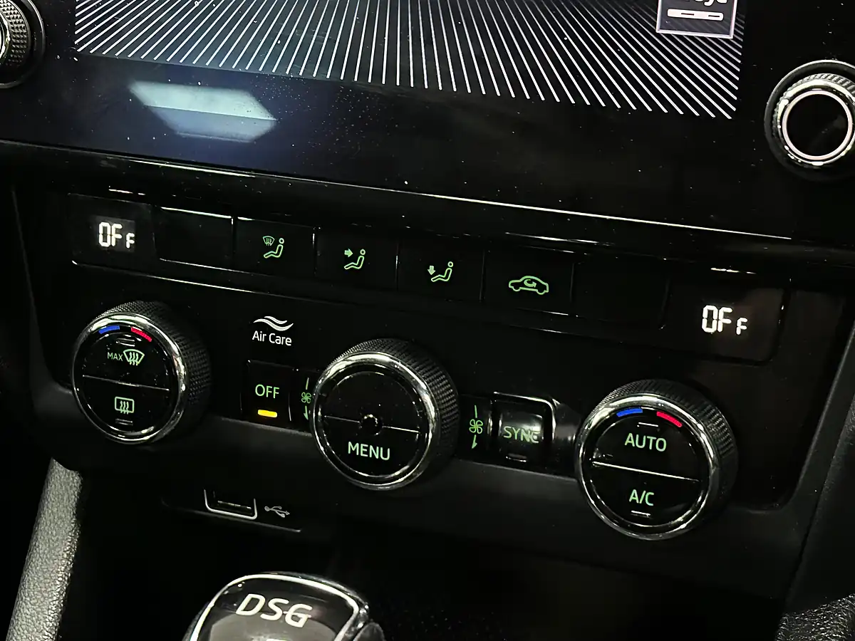 Used 2019 Skoda Octavia VRS Red - Interior and Exterior details 15