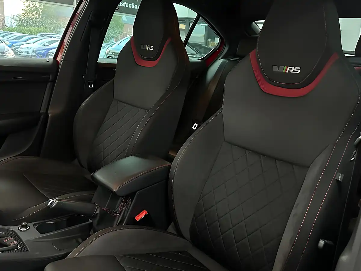 Used 2019 Skoda Octavia VRS Red - Interior and Exterior details 19