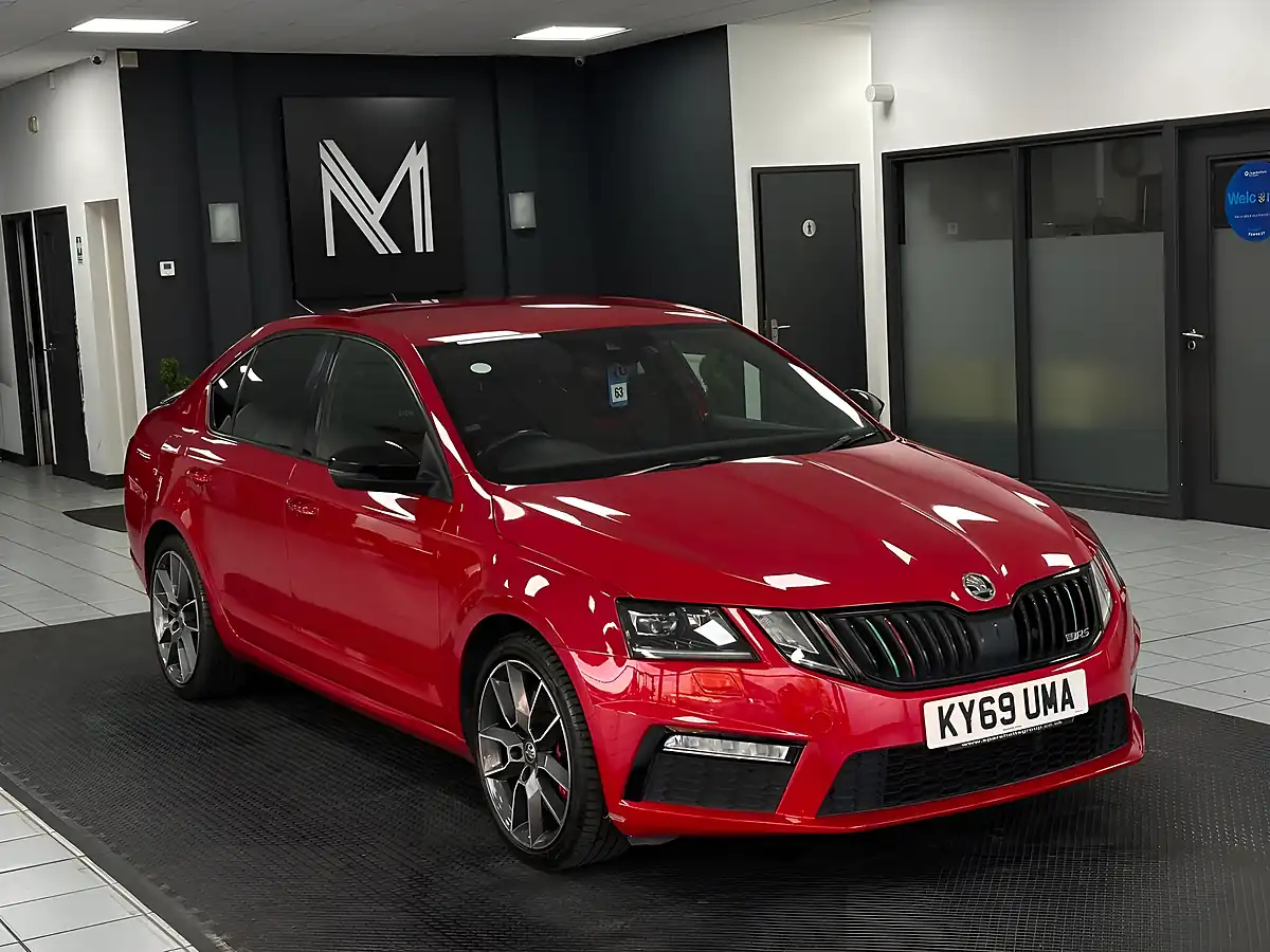 Used 2019 Skoda Octavia VRS Red - Interior and Exterior details 2