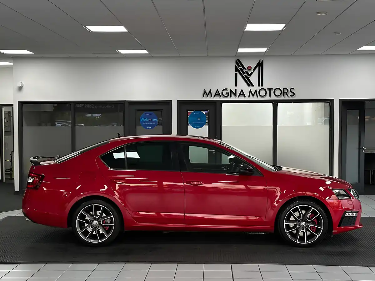 Used 2019 Skoda Octavia VRS Red - Interior and Exterior details 4