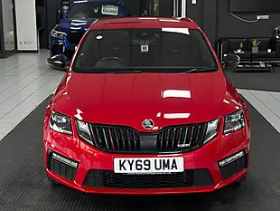 Used 2019 Skoda Octavia VRS Red - Interior and Exterior details 5