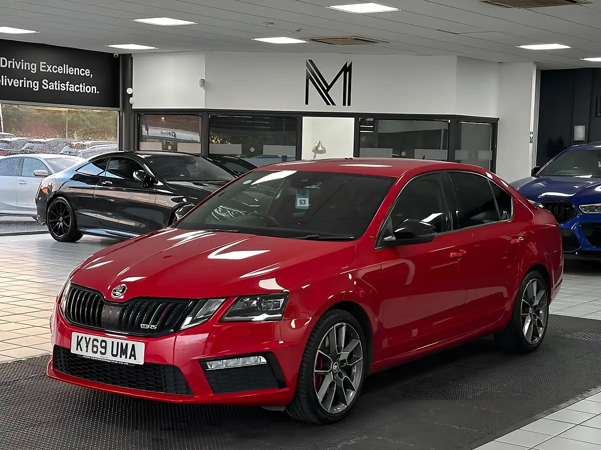 Used 2019 Skoda Octavia VRS Red - Interior and Exterior details 6