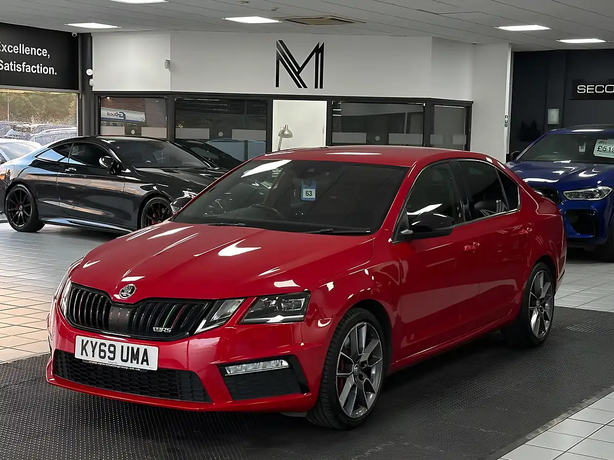 Used 2019 Skoda Octavia VRS Red - Interior and Exterior details 7