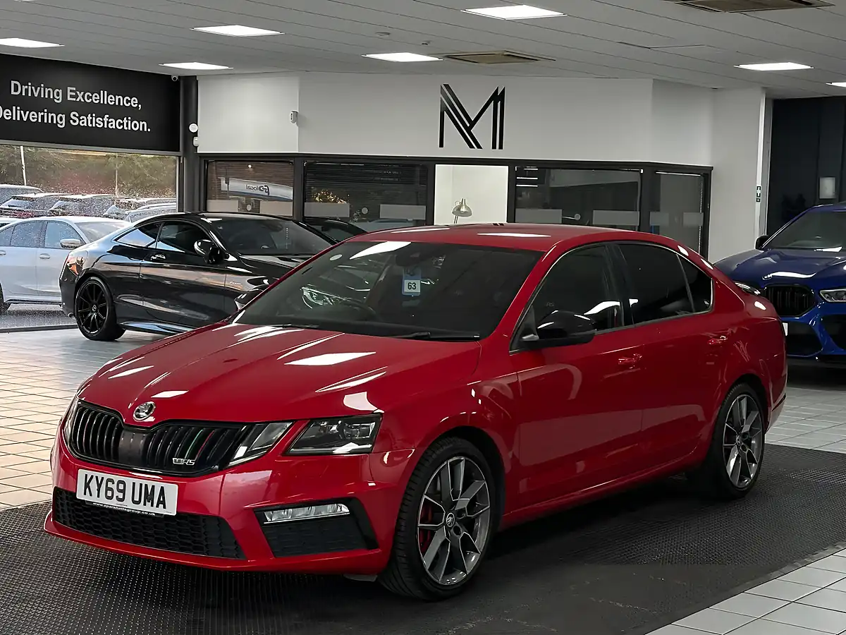 Used 2019 Skoda Octavia VRS Red - Interior and Exterior details 8