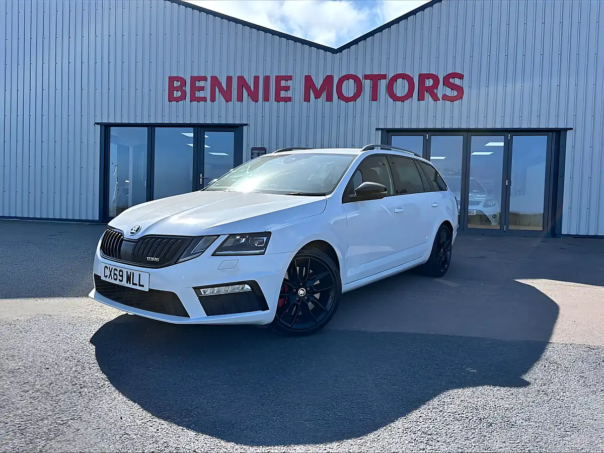 Used 2019 Skoda Octavia VRS White - Front View
