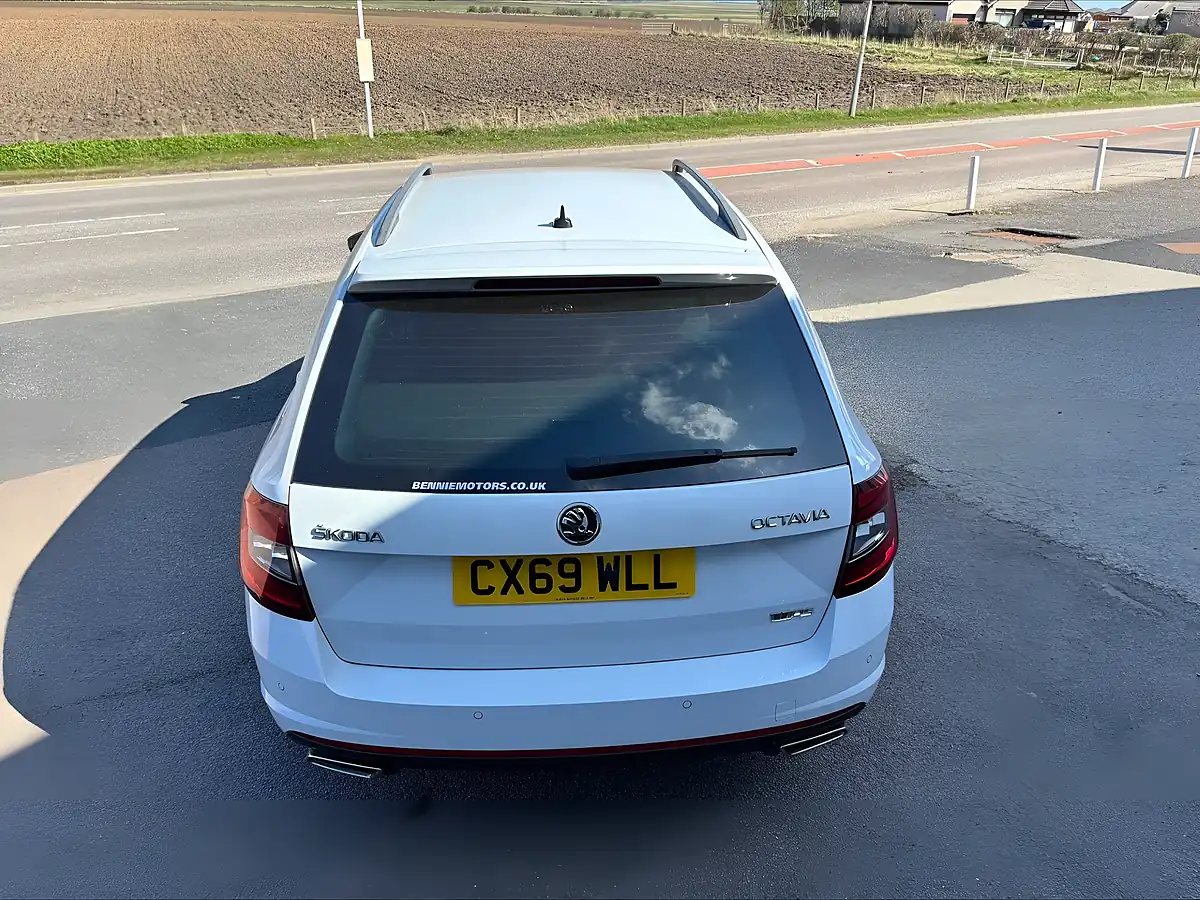 Used 2019 Skoda Octavia VRS White - Interior and Exterior details 10