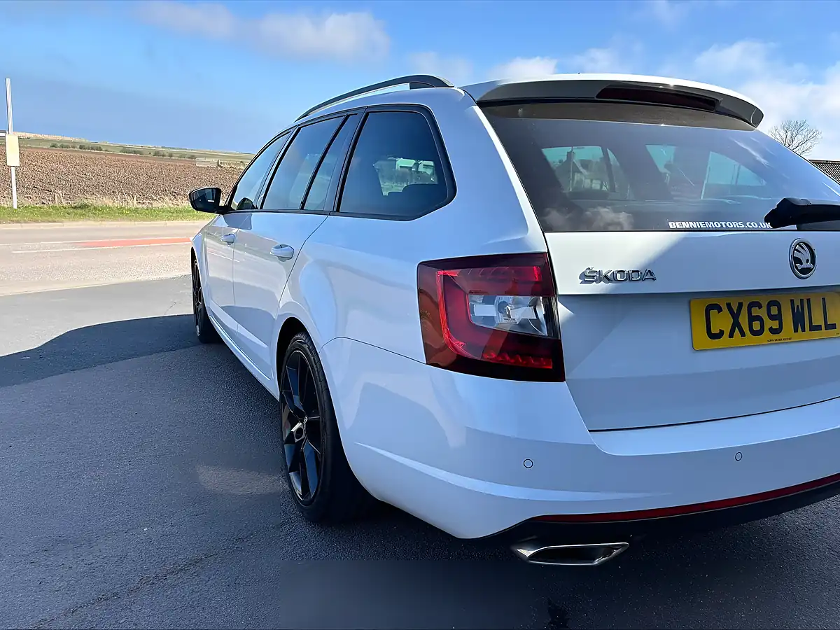 Used 2019 Skoda Octavia VRS White - Interior and Exterior details 11