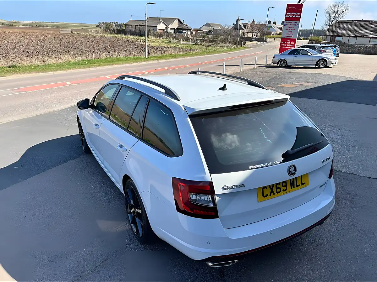 Used 2019 Skoda Octavia VRS White - Interior and Exterior details 14
