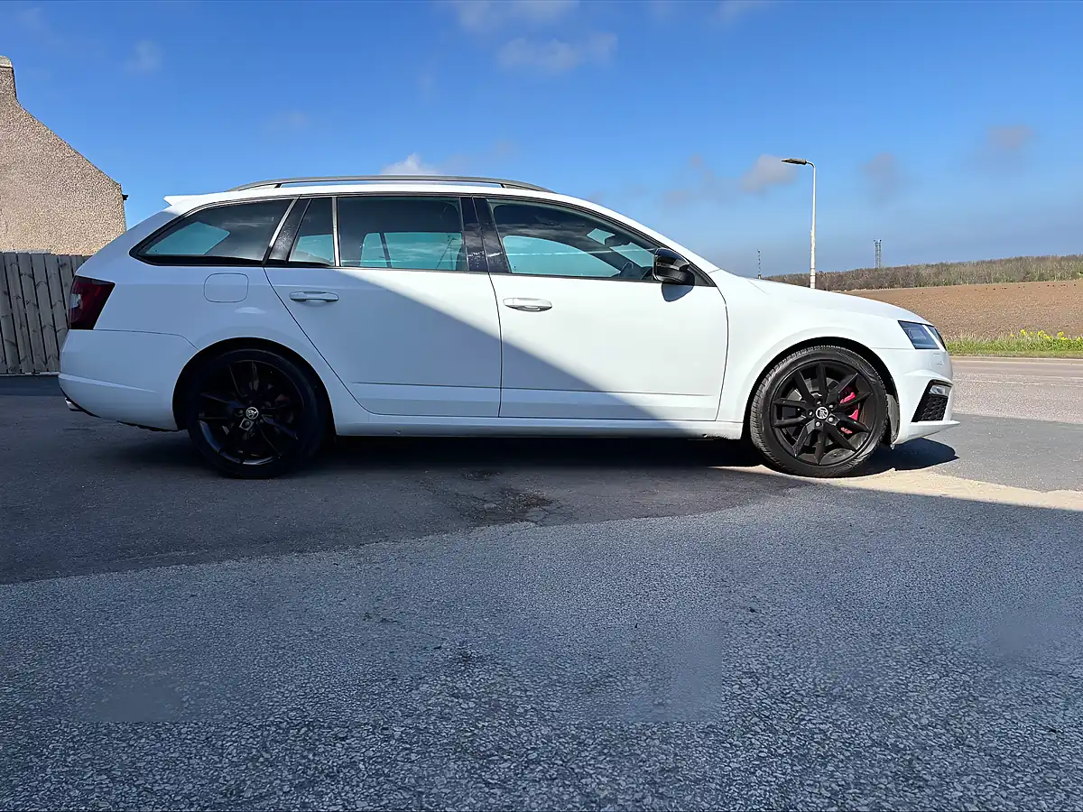 Used 2019 Skoda Octavia VRS White - Interior and Exterior details 8