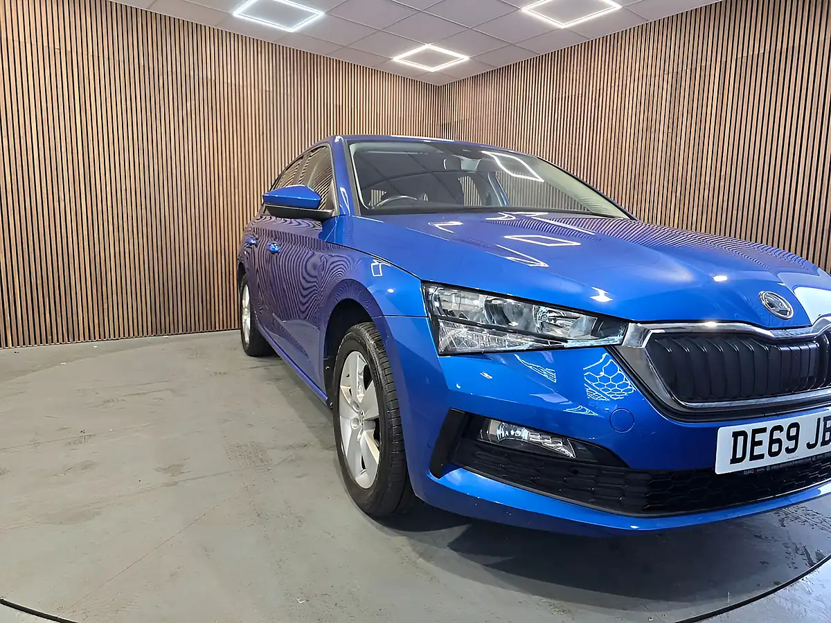 Used 2019 Skoda Scala Se Blue - Front View