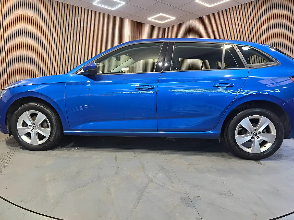 Used 2019 Skoda Scala Se Blue - Interior and Exterior details 5
