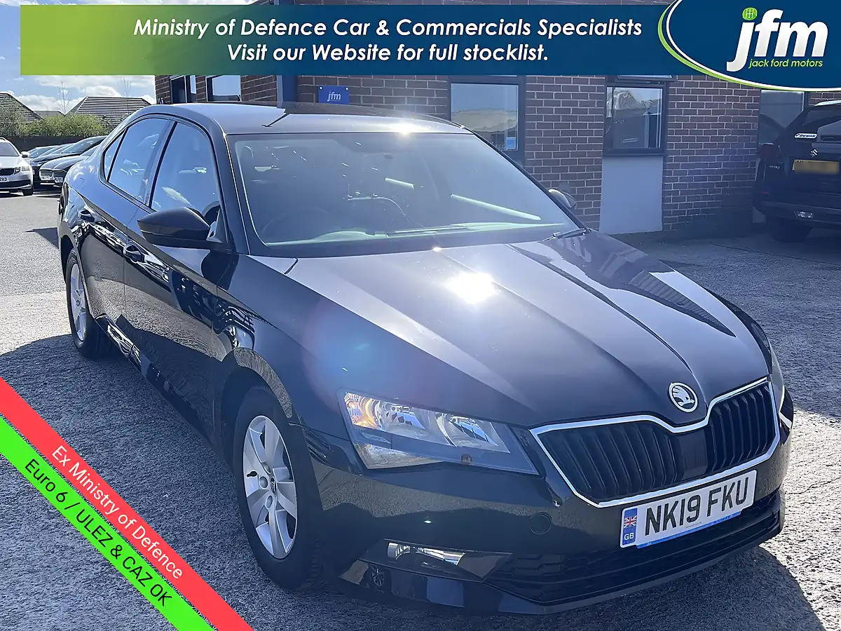 Used 2019 Skoda Superb S Black Magic Pearl Metallic - Front View
