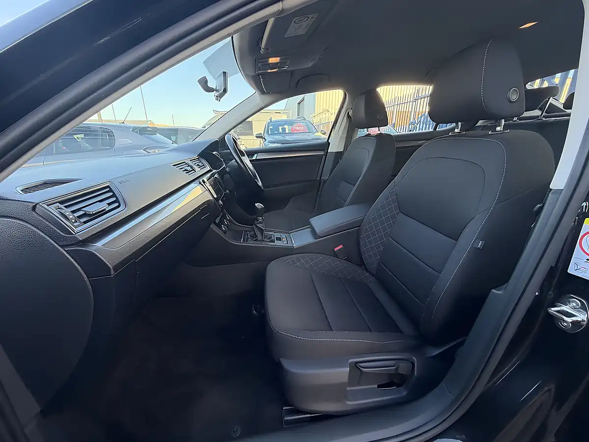 Used 2019 Skoda Superb S Black Metallic - Interior and Exterior details 13