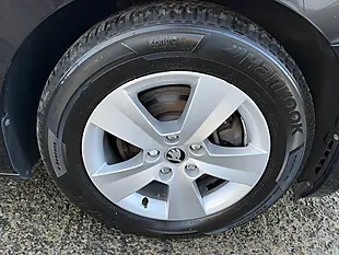 Used 2019 Skoda Superb S Black Metallic - Interior and Exterior details 17