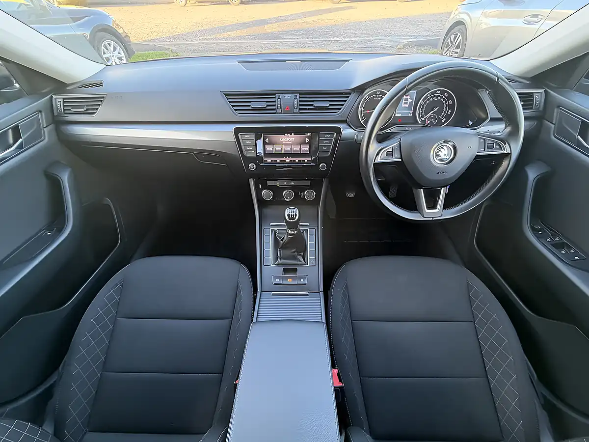 Used 2019 Skoda Superb S Black Metallic - Interior and Exterior details 2
