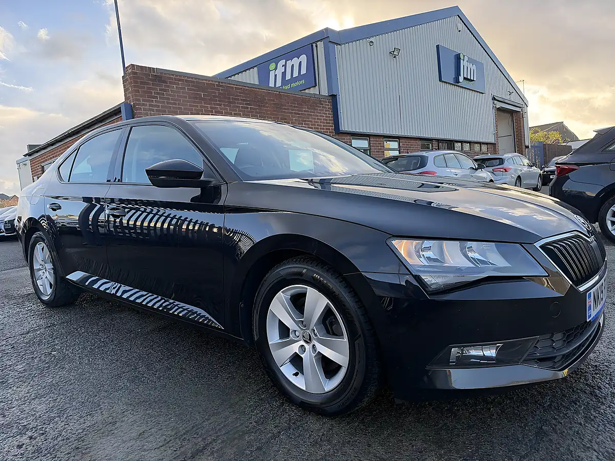 Used 2019 Skoda Superb S Black Metallic - Interior and Exterior details 20