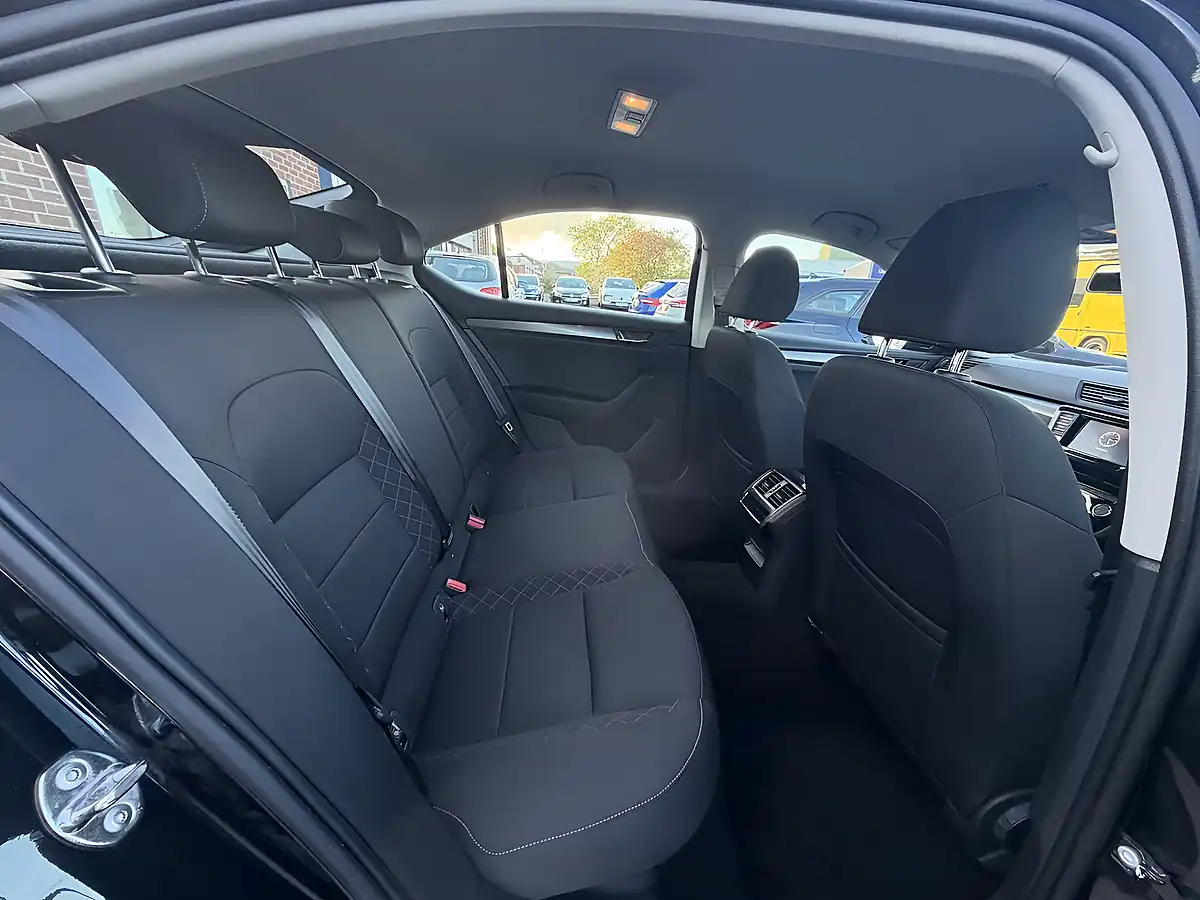 Used 2019 Skoda Superb S Black Metallic - Interior and Exterior details 4
