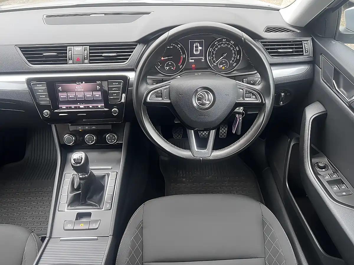 Used 2019 Skoda Superb S Brilliant Silver Metallic - Interior and Exterior details 11