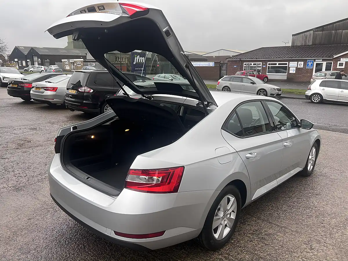 Used 2019 Skoda Superb S Brilliant Silver Metallic - Interior and Exterior details 18