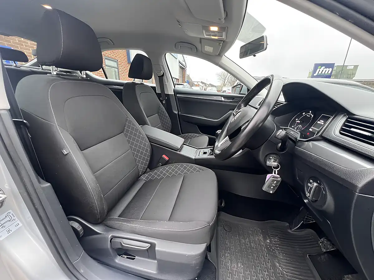 Used 2019 Skoda Superb S Brilliant Silver Metallic - Interior and Exterior details 3