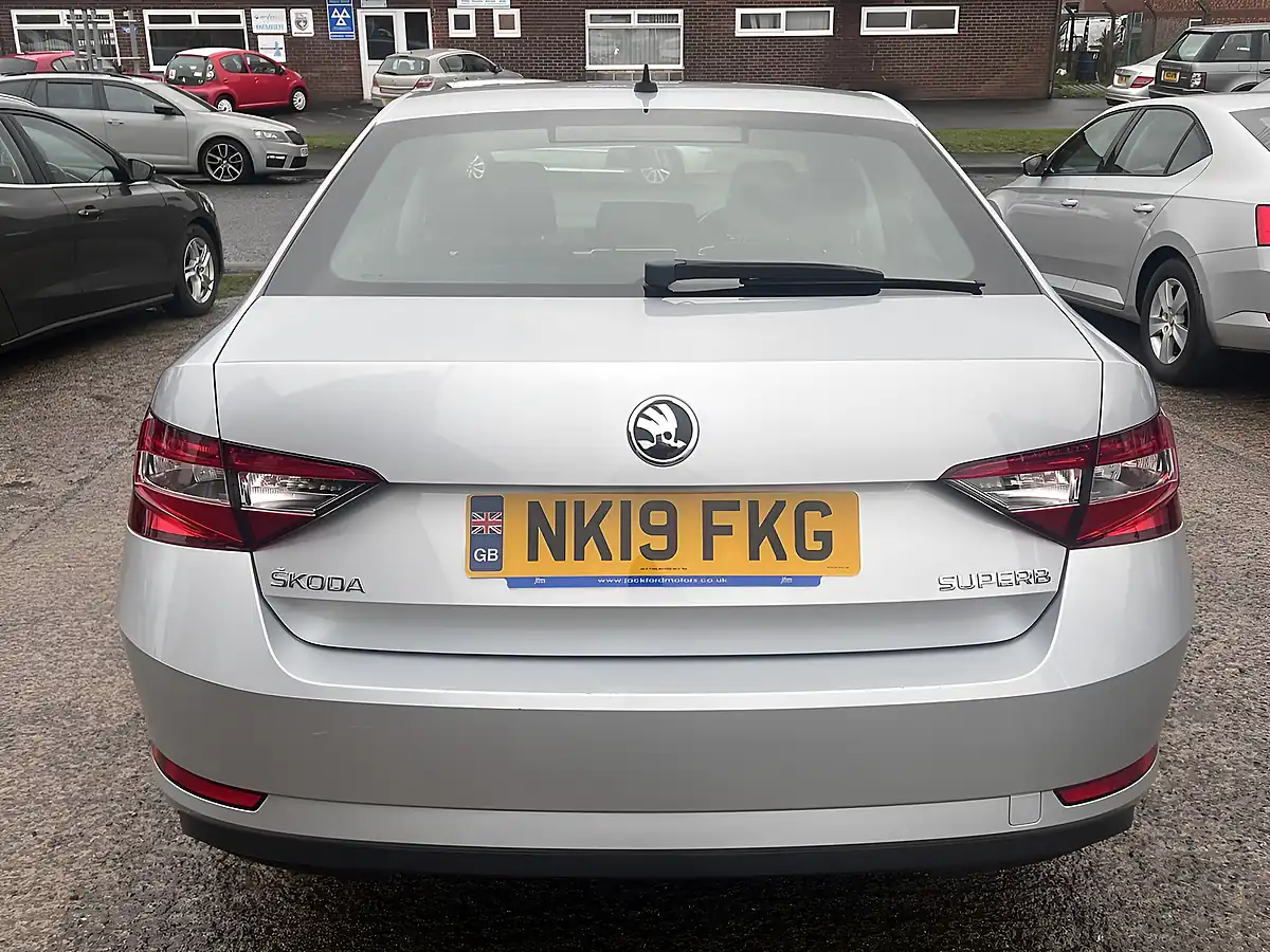 Used 2019 Skoda Superb S Brilliant Silver Metallic - Interior and Exterior details 7