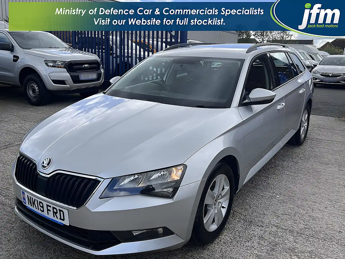 Used 2019 Skoda Superb S Brilliant Silver Metallic - Interior and Exterior details 10