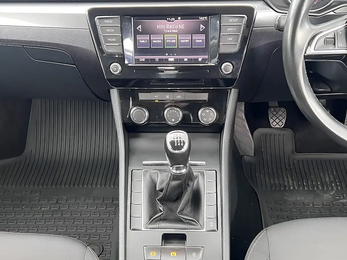Used 2019 Skoda Superb S Brilliant Silver Metallic - Interior and Exterior details 14