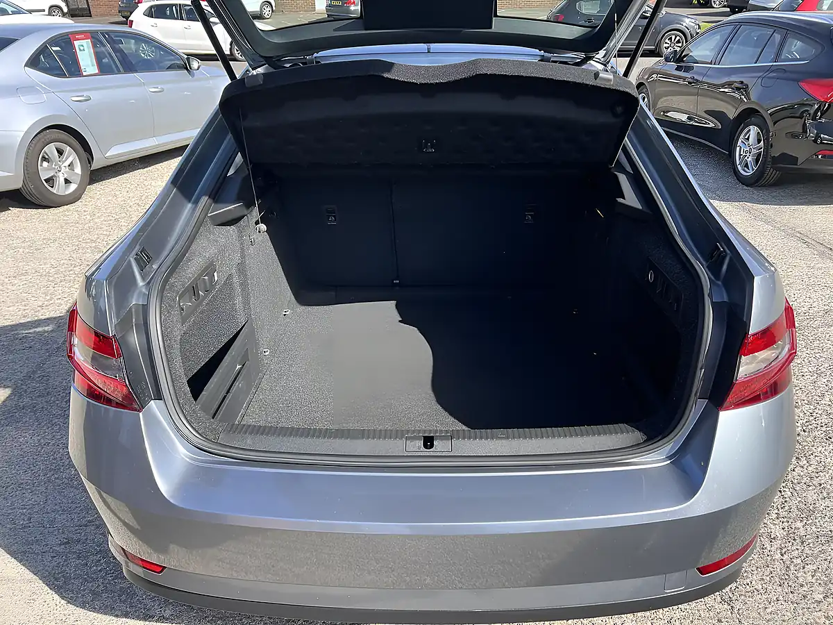 Used 2019 Skoda Superb S Business Grey Metallic - Interior and Exterior details 17