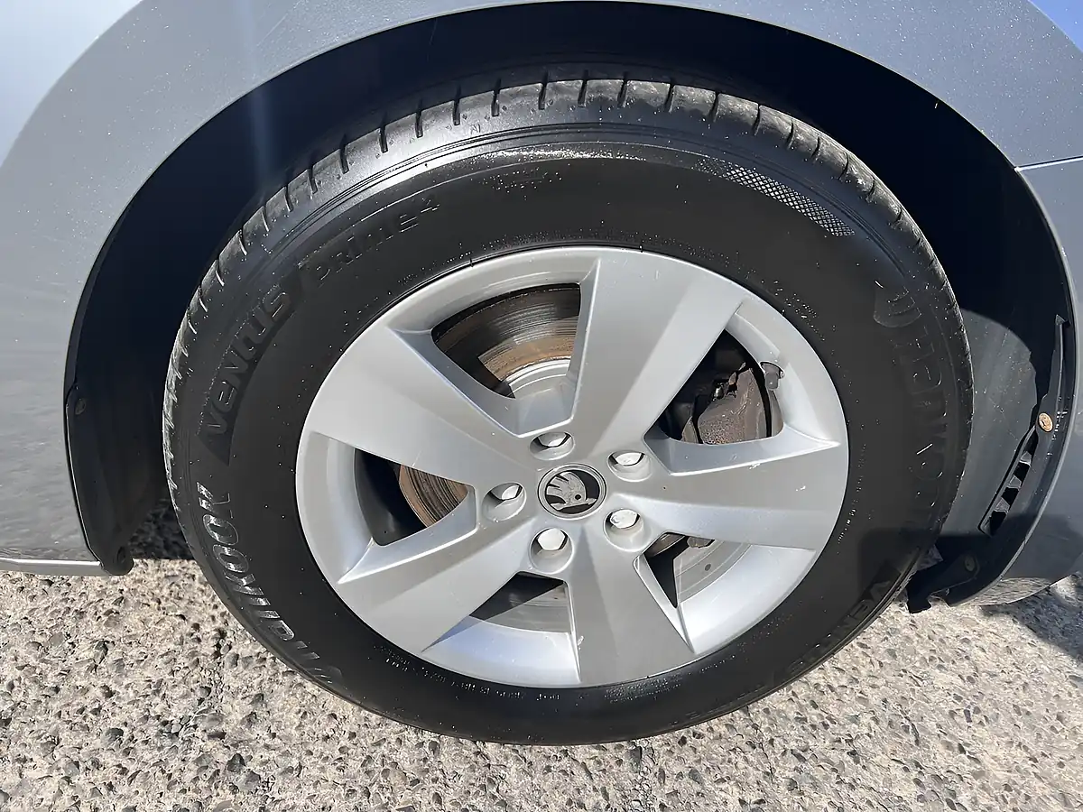 Used 2019 Skoda Superb S Business Grey Metallic - Interior and Exterior details 19