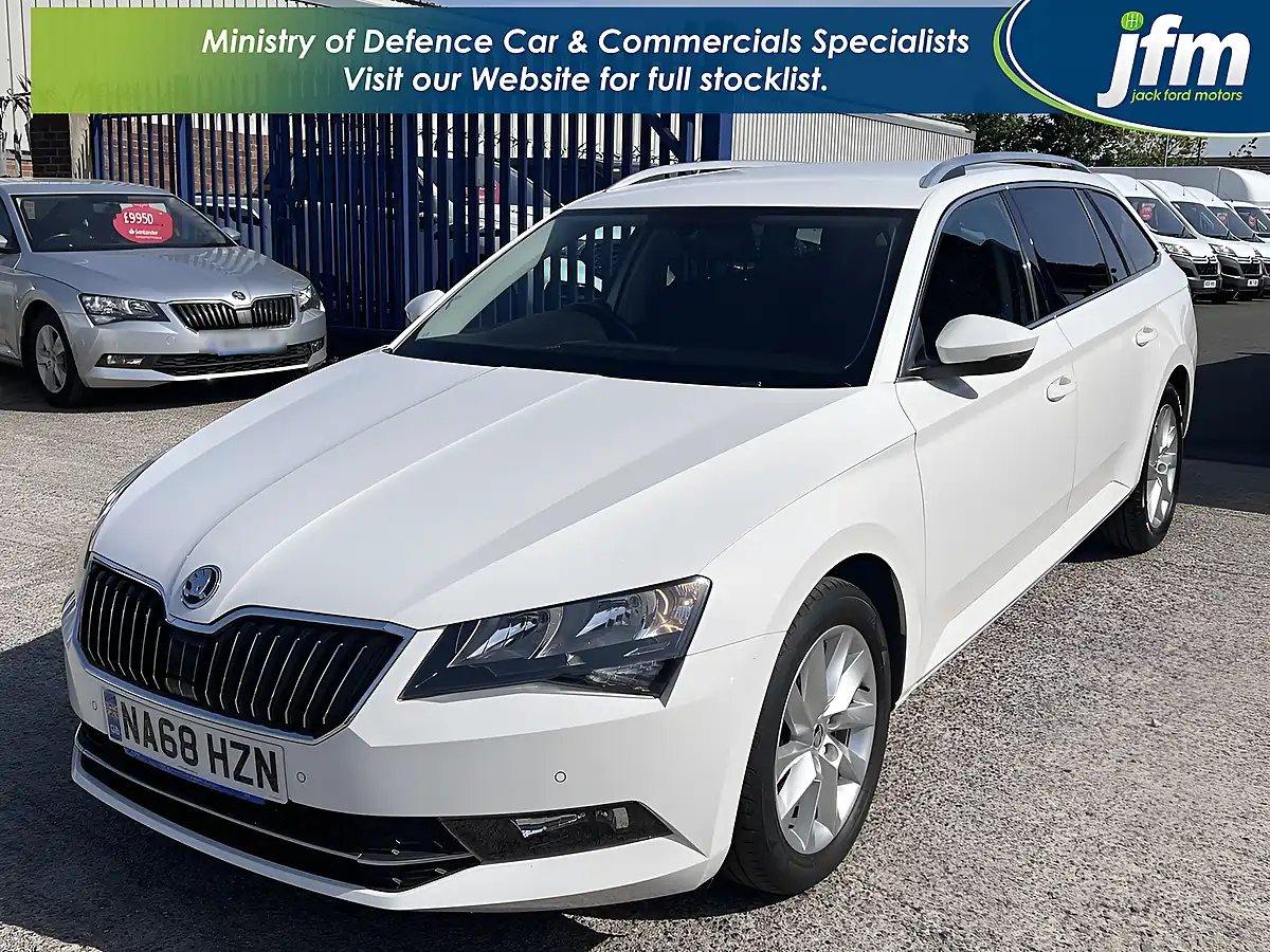 Used 2019 Skoda Superb Se Candy White - Interior and Exterior details 10