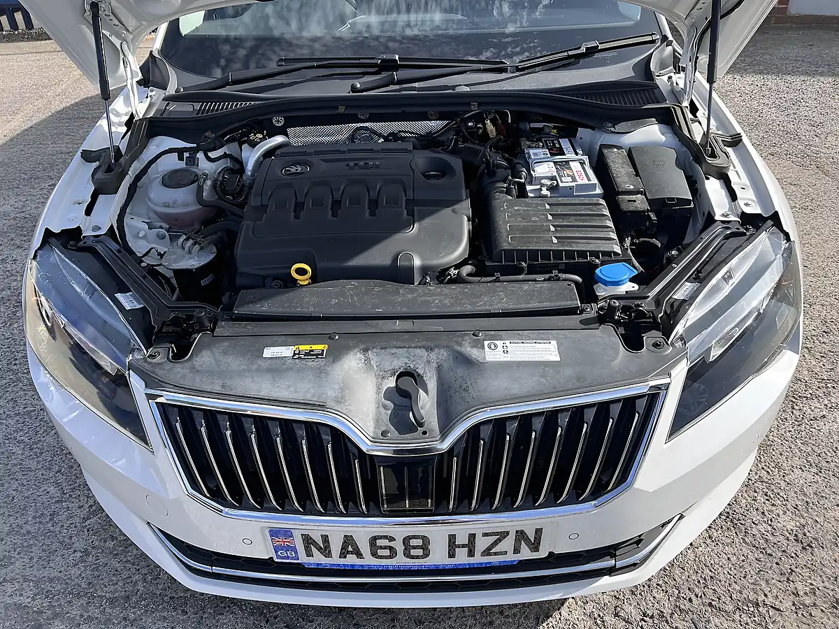 Used 2019 Skoda Superb Se Candy White - Interior and Exterior details 20