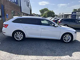 Used 2019 Skoda Superb Se Candy White - Interior and Exterior details 5