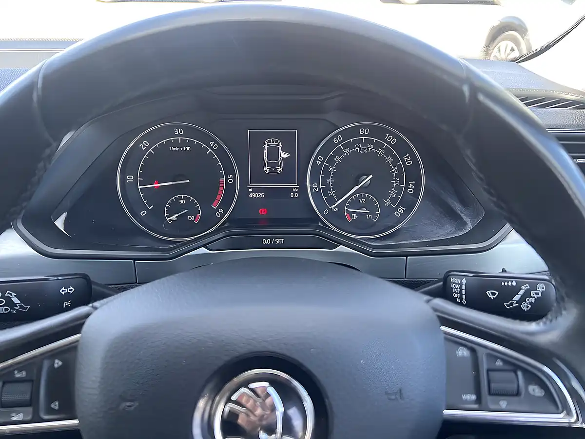Used 2019 Skoda Superb Se Candy White - Interior and Exterior details 12