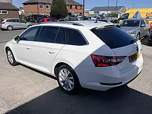 Used 2019 Skoda Superb Se Candy White - Interior and Exterior details 8