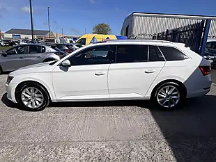 Used 2019 Skoda Superb Se Candy White - Interior and Exterior details 9