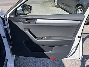 Used 2019 Skoda Superb Se Candy White - Interior and Exterior details 17