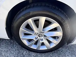 Used 2019 Skoda Superb Se Candy White - Interior and Exterior details 20