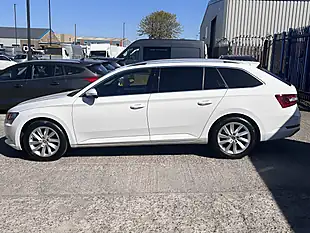 Used 2019 Skoda Superb Se Candy White - Interior and Exterior details 9