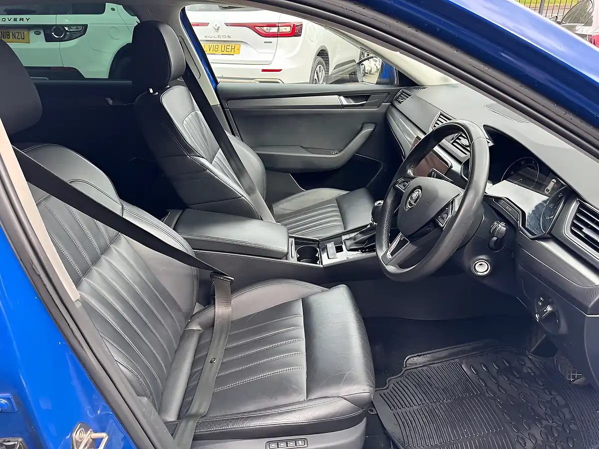 Used 2019 Skoda Superb Se L Executive Blue - Interior and Exterior details 10