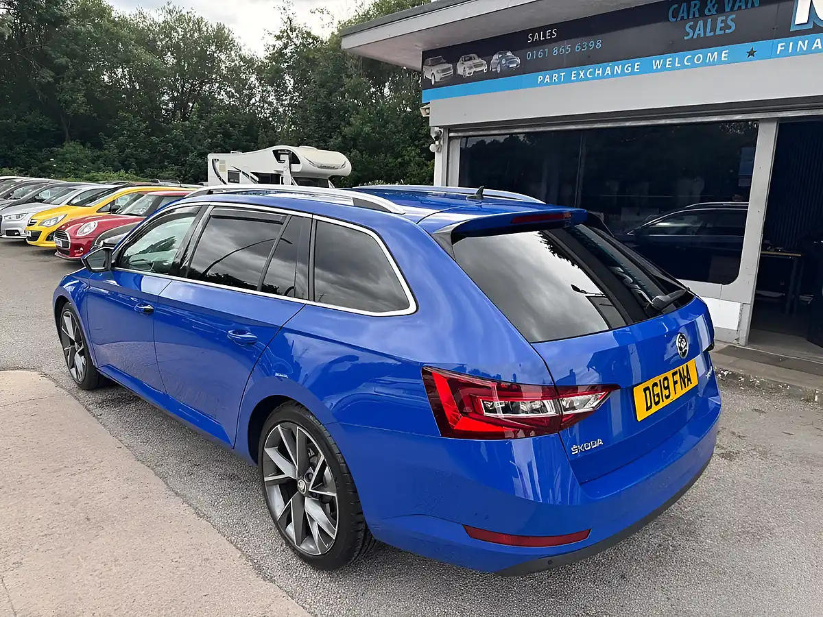 Used 2019 Skoda Superb Se L Executive Blue - Interior and Exterior details 3