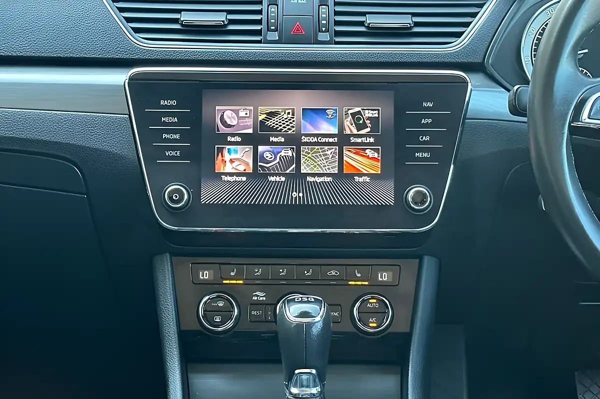 Used 2019 Skoda Superb Se L Grey - Interior and Exterior details 12