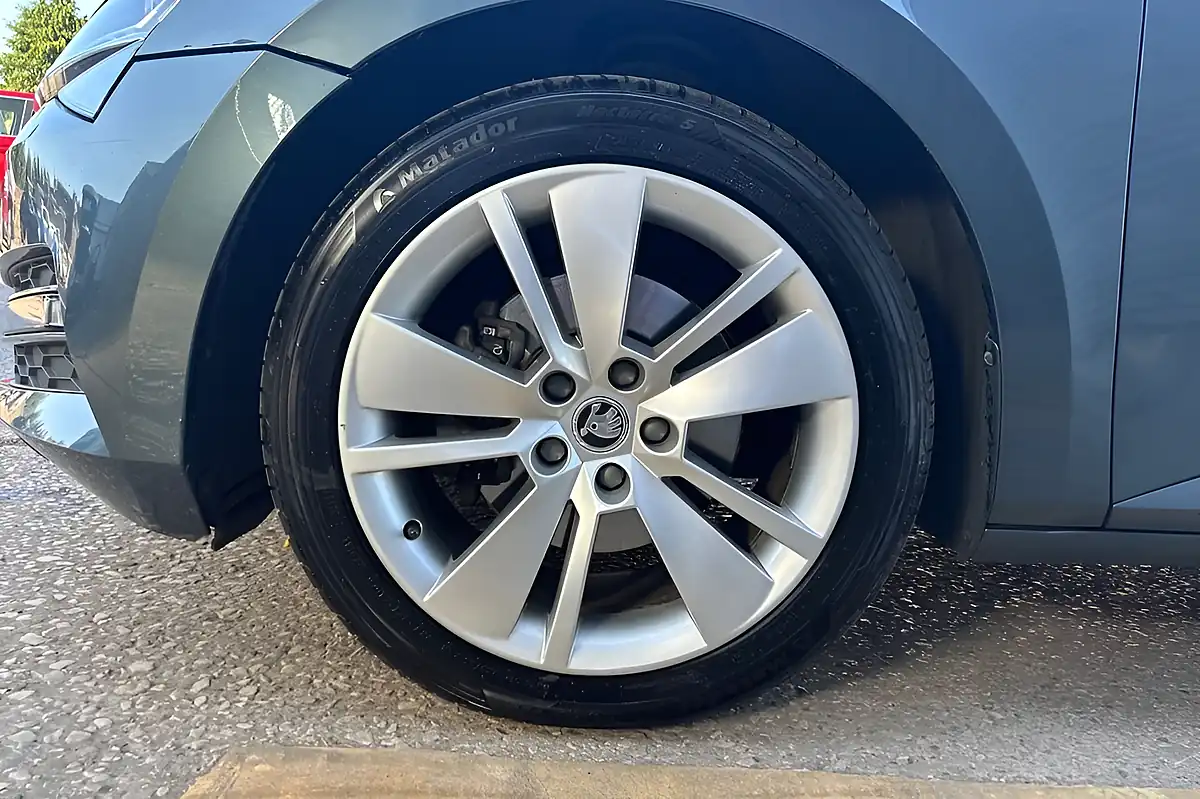 Used 2019 Skoda Superb Se L Grey - Interior and Exterior details 9
