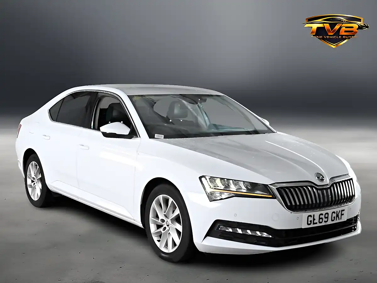 Used 2019 Skoda Superb Se Technology Moon White - Front View
