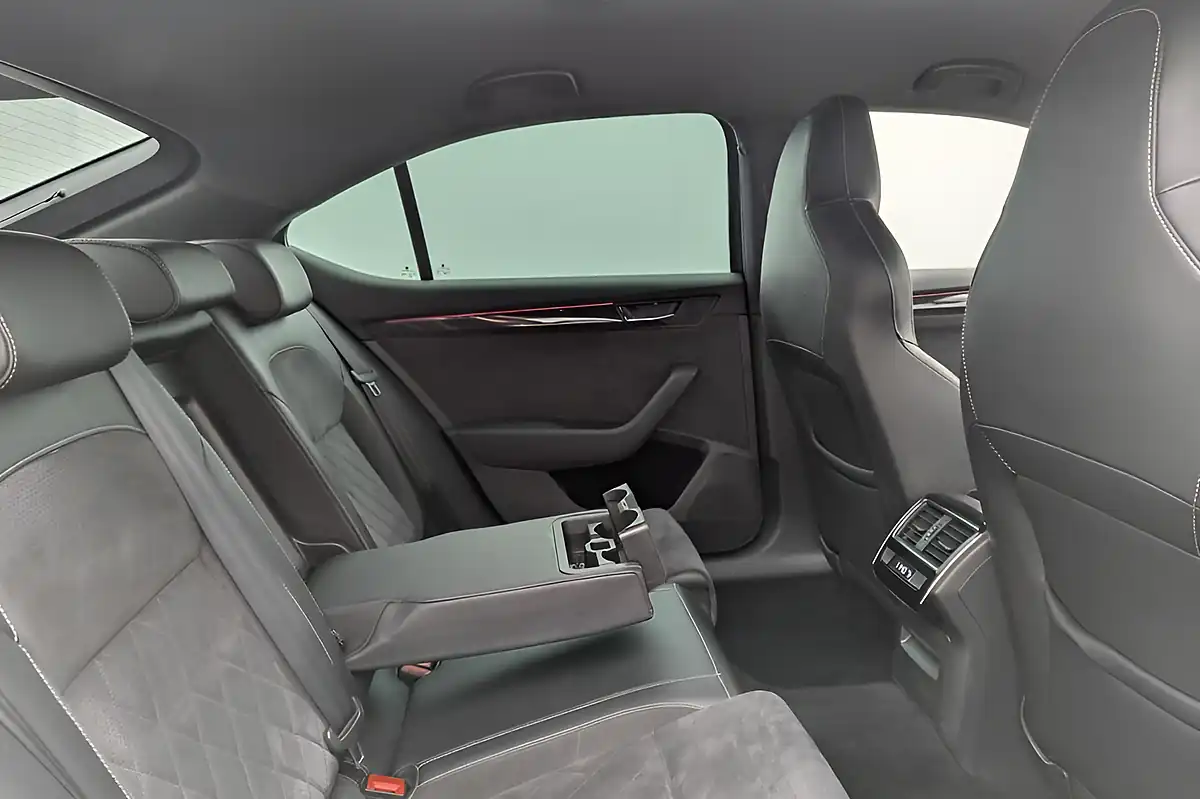 Used 2019 Skoda Superb Sportline Black - Interior and Exterior details 10