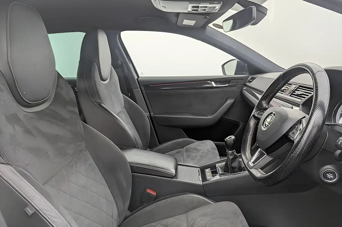 Used 2019 Skoda Superb Sportline Black - Interior and Exterior details 2